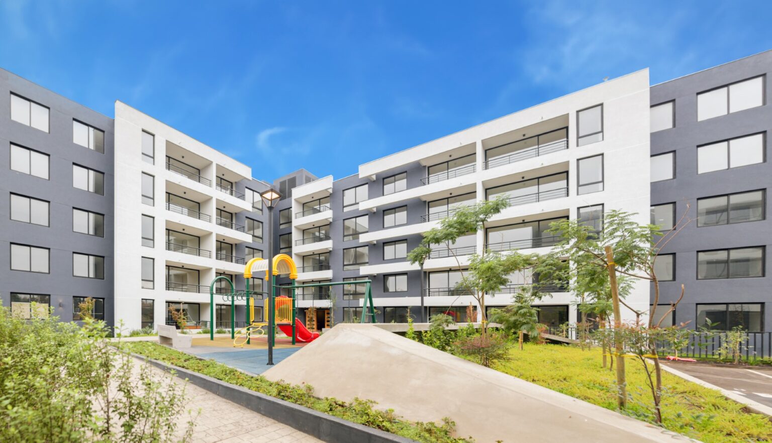 Siente el diseño
en primera persona
Edificio Refugio New
Un proyecto para disfrutar tu espacio como quieras y compartir
en sus áreas comunes con toda la comodidad de un edificio de
baja altura.
Deptos de 1, 2 y 3 dorms con entrega futura
