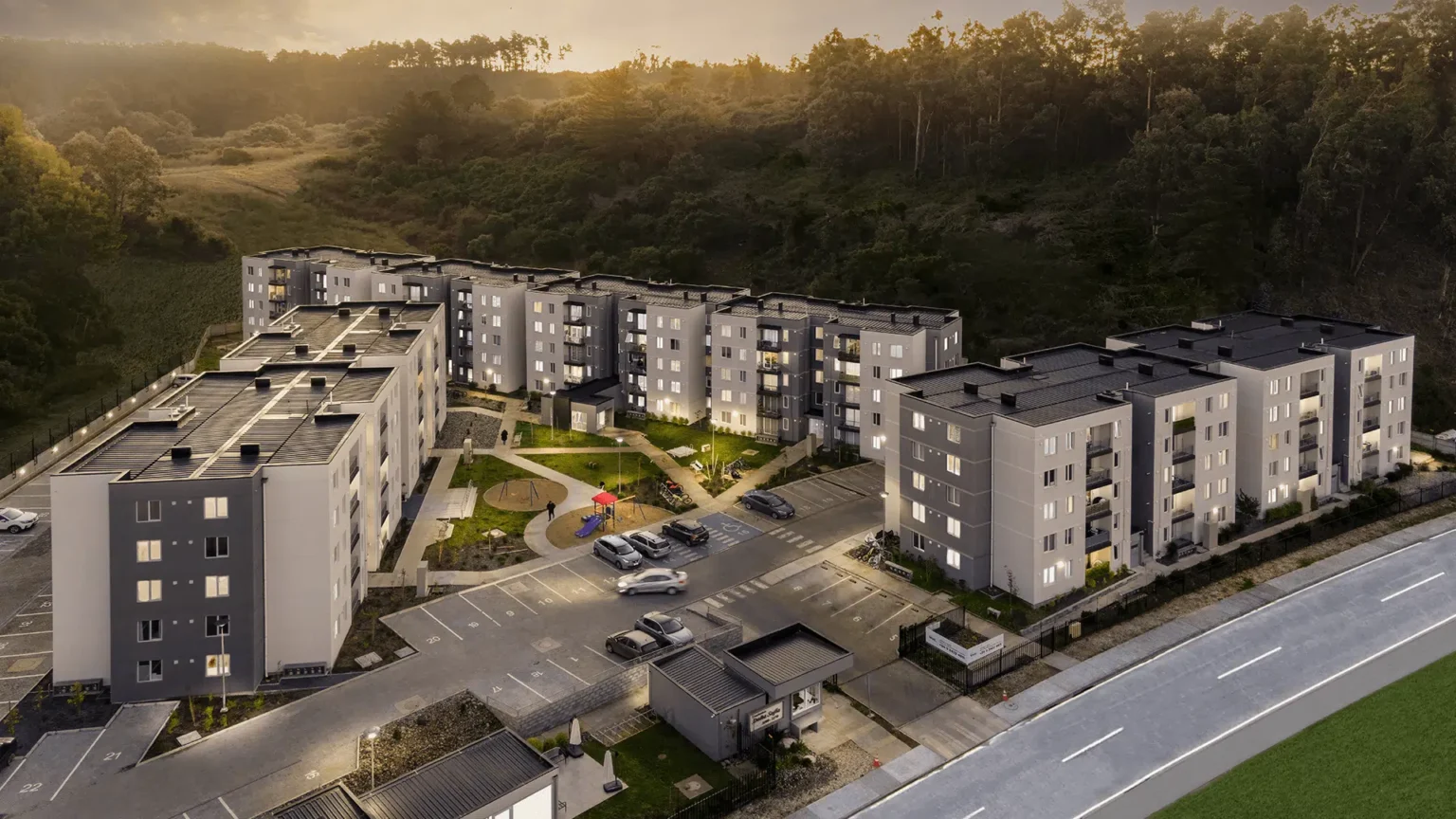 Tu vida rodeada de naturaleza
Disfruta la tranquilidad del entorno de Condominio Do&ntilde;a Sof&iacute;a, un barrio consolidado en Talcahuano con hermosas vistas verdes y la conectividad que tu familia necesita.
